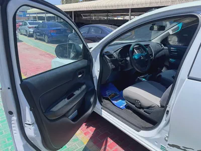 MITSUBISHI L200 4*4 PETROL-6