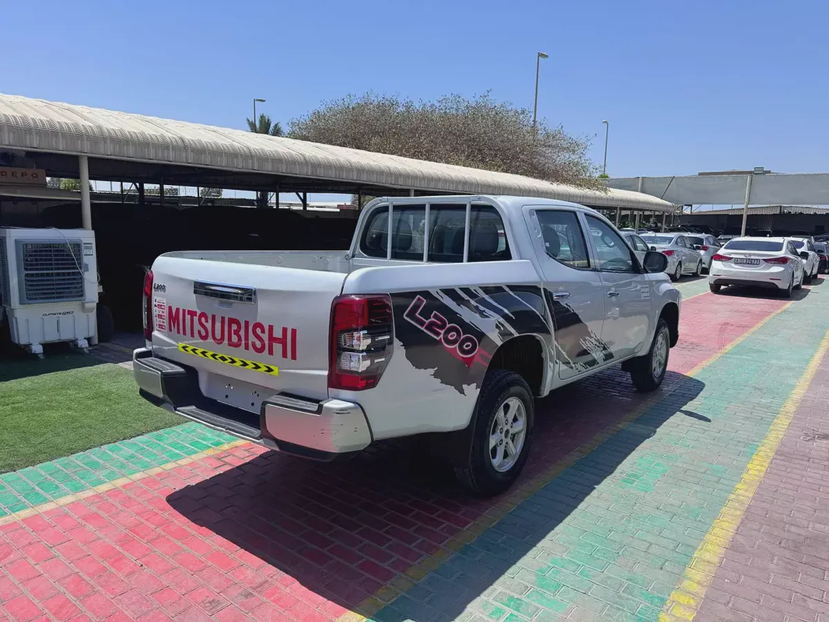 MITSUBISHI L200 4*4 PETROL-3-3