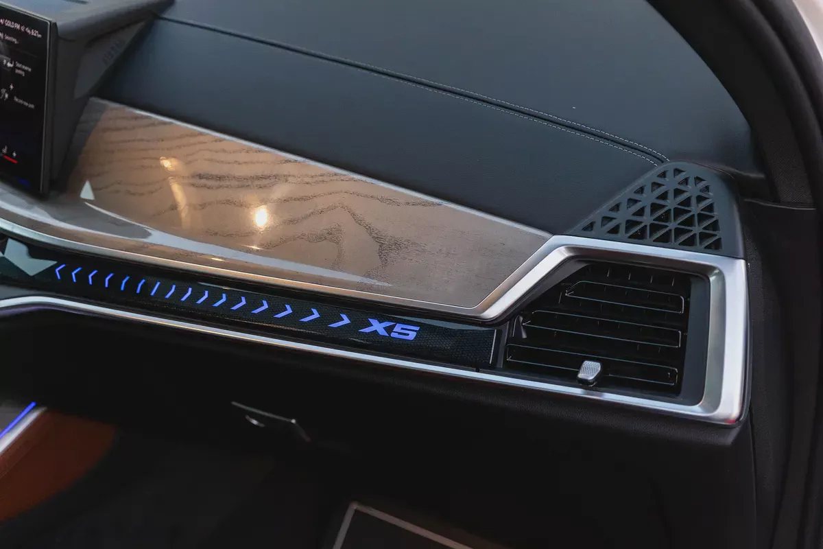 2026 BMW X5 40i Luxury + M Kit | GCC | Brand New 0 KM | Export Only | AED 335,000-5-5