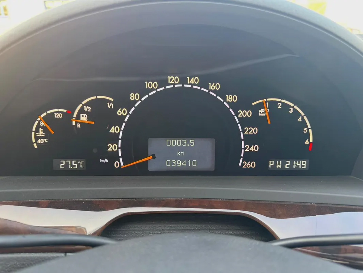 Mercedes Benz S320 AMG PKG 2002 39000km only - 4.5 Auction Grade - Original Paint - Clean Title-15-15