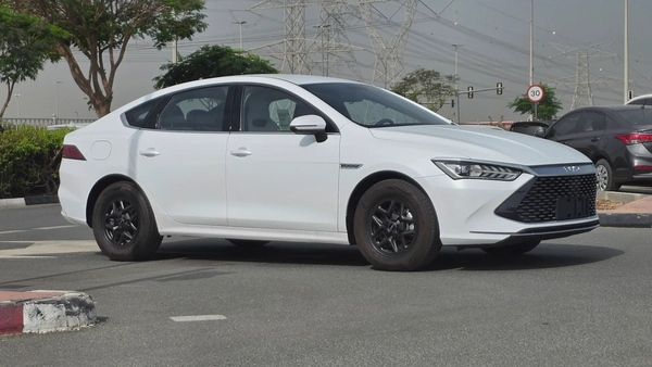 BYD QIN PLUS Design PHEV (White)