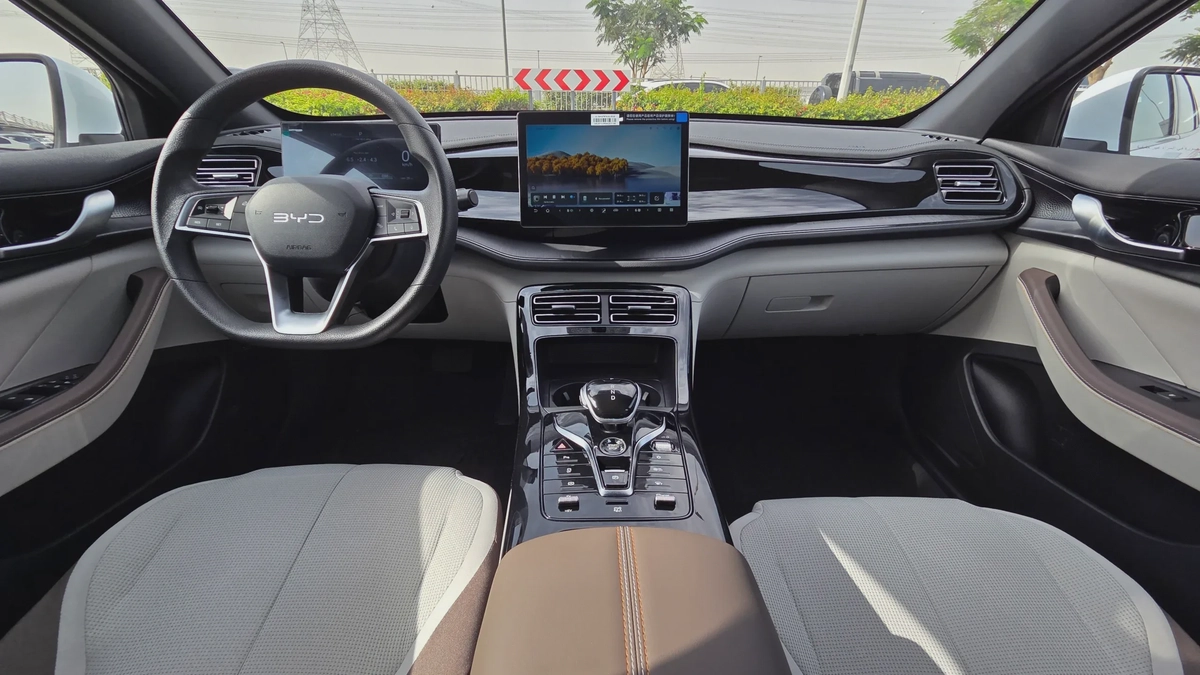 BYD QIN PLUS Design PHEV (White)-12-12