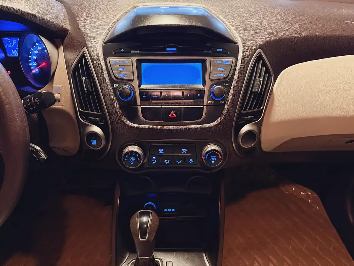 Hyundai Tucson Limited 4WD 2014 Model GCC Specs with Partial Service History-14-14