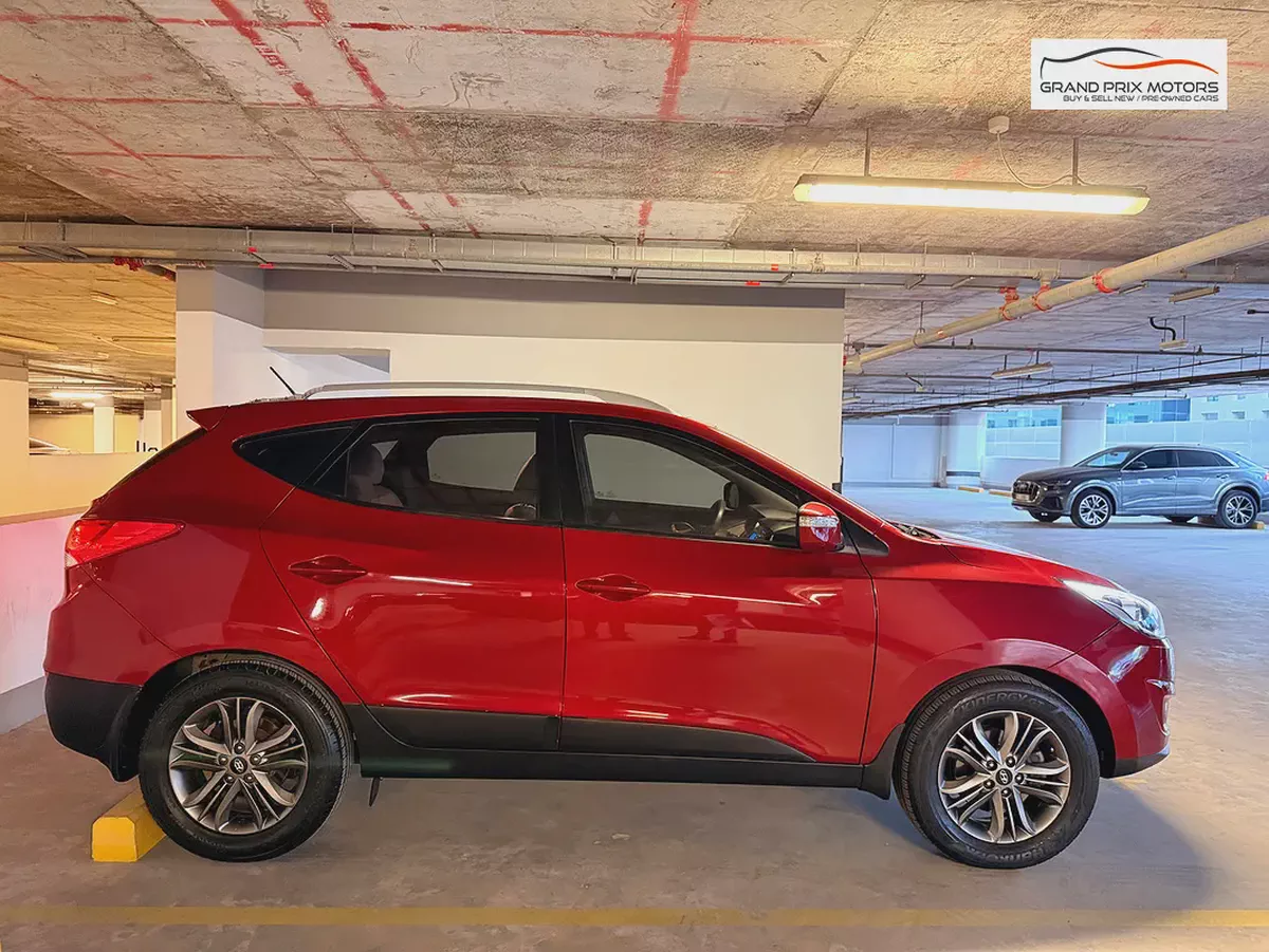 Hyundai Tucson Limited 4WD 2014 Model GCC Specs with Partial Service History-3-3