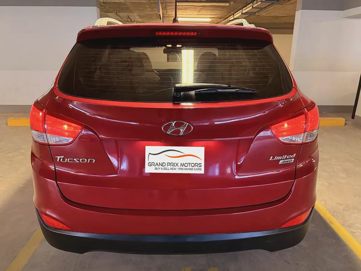 Hyundai Tucson Limited 4WD 2014 Model GCC Specs with Partial Service History-6-6