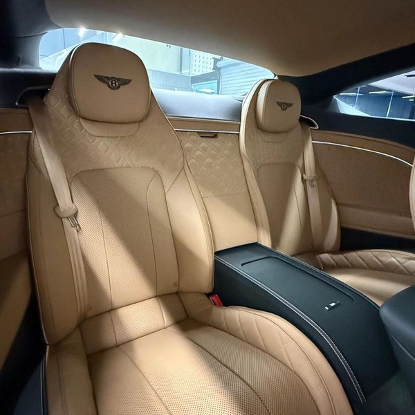 Bentley Continental GT W12 4.0T V8 | GCC Specs | Full Service History | Under Dealer Warranty