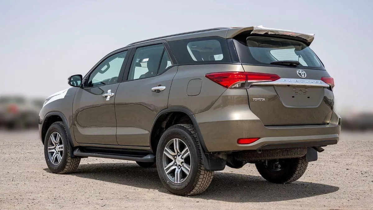 Toyota Fortuner EXR GX2 4X4 Diesel 2.4L-4-0