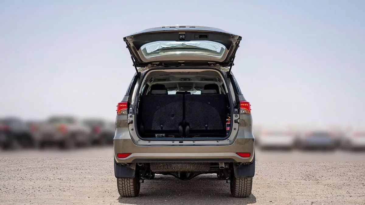 Toyota Fortuner EXR GX2 4X4 Diesel 2.4L-6-0