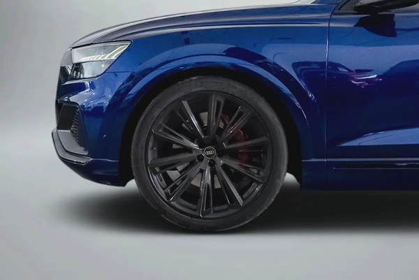 5,712 AED / 60 months | 0% DP | 2022 Audi SQ8 / Full Service History and Audi Warranty