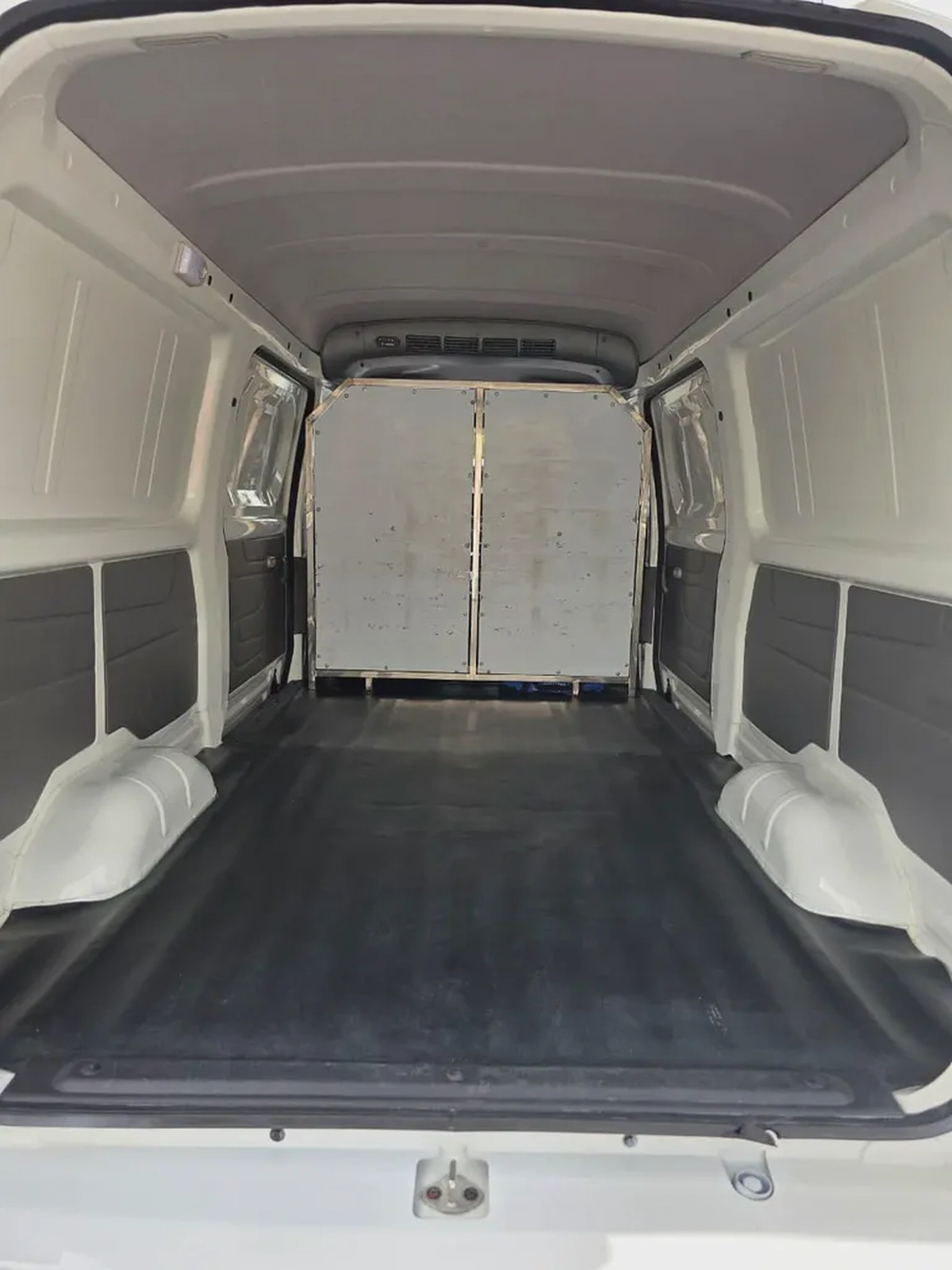 Victory Cargo Van l GCC Under Warranty / Full Service History From Agency-14-14