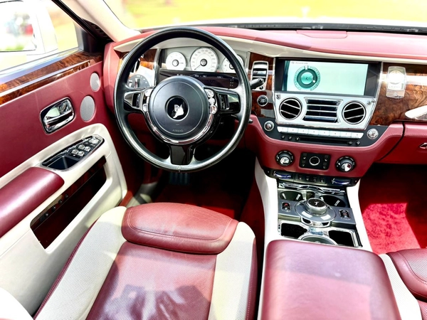 Std 6.6L l ROLLS ROYCE GHOST l GCC SPECS l 6.6L W12 l YEAR 2017 l