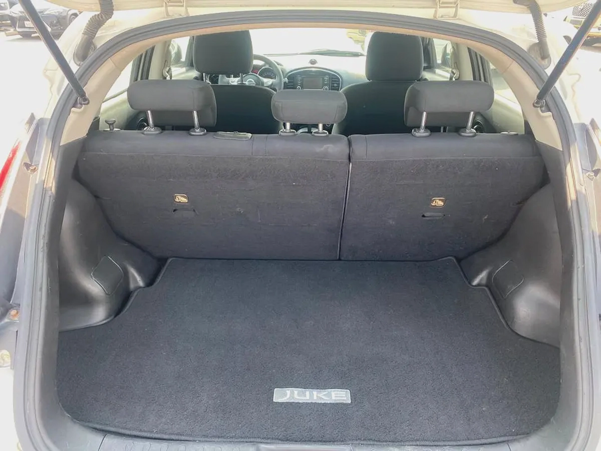 Nissan juke 2015 white color GCC calen car