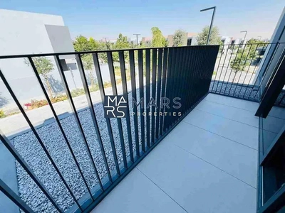 Luxury 4badroom villa available for rent:200K-1