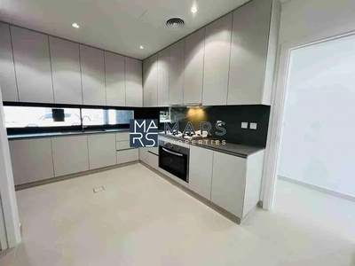 Luxury 4badroom villa available for rent:200K-8