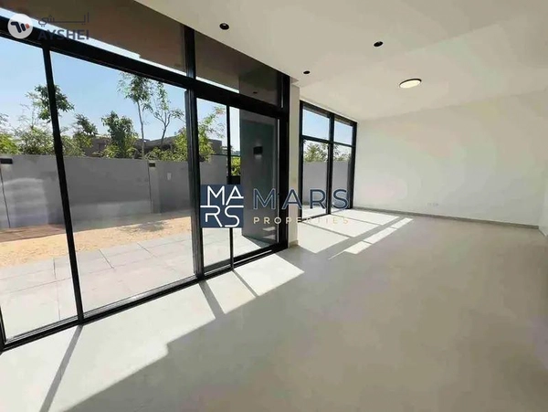 Luxury 4badroom villa available for rent:200K