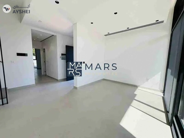 Luxury 4badroom villa available for rent:200K