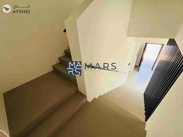 Luxury 4badroom villa available for rent:200K