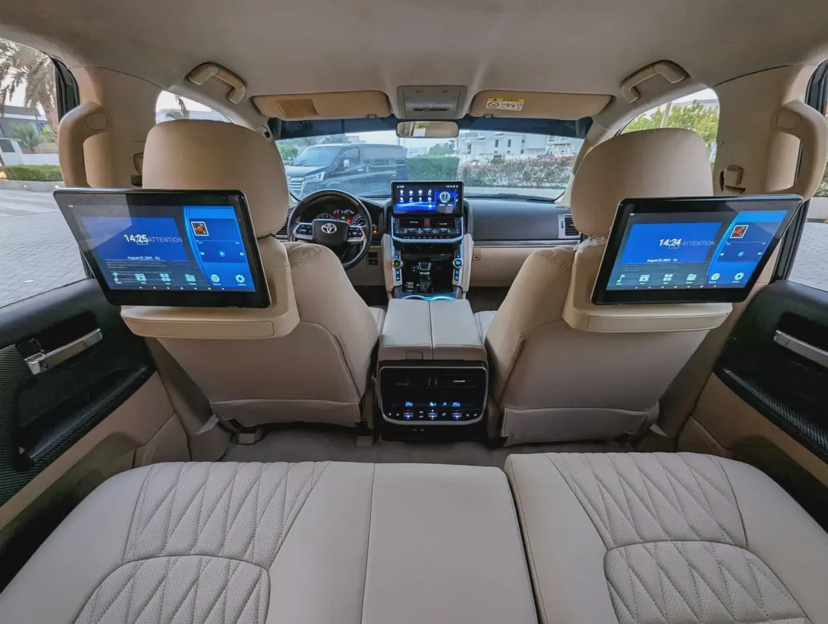 TOYOTA LAND CRUISER 2014 FACELIFTED 2025 WITH INTERIOR AND EXTERIOR V6 4.0L IN PERFECT CONDITION