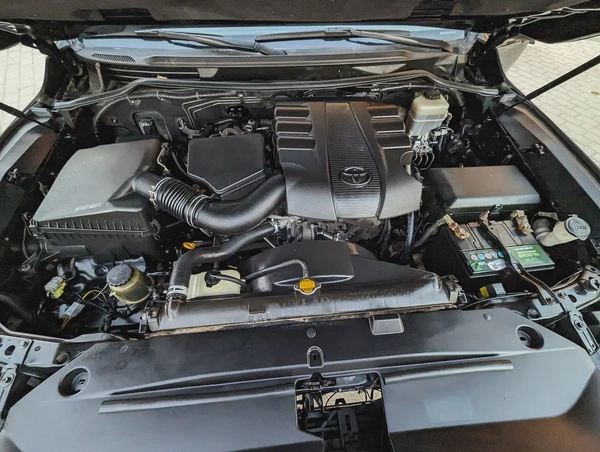 TOYOTA LAND CRUISER 2014 FACELIFTED 2025 WITH INTERIOR AND EXTERIOR V6 4.0L IN PERFECT CONDITION
