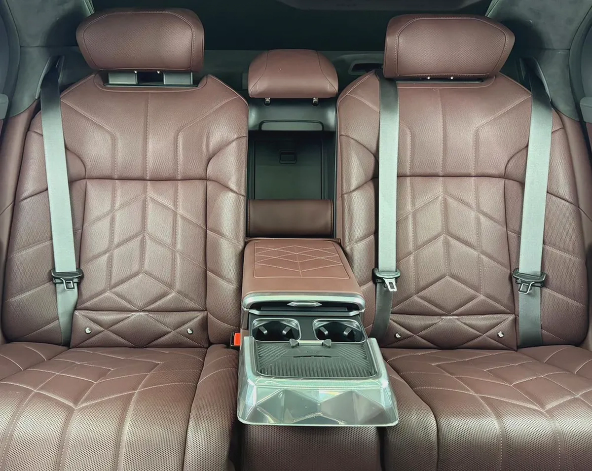 GCC | Full PPF | Low Mileage | AGMC Warranty 2029 or 200K Kms | AGMC Service  2029 or 100K Kms-19-19