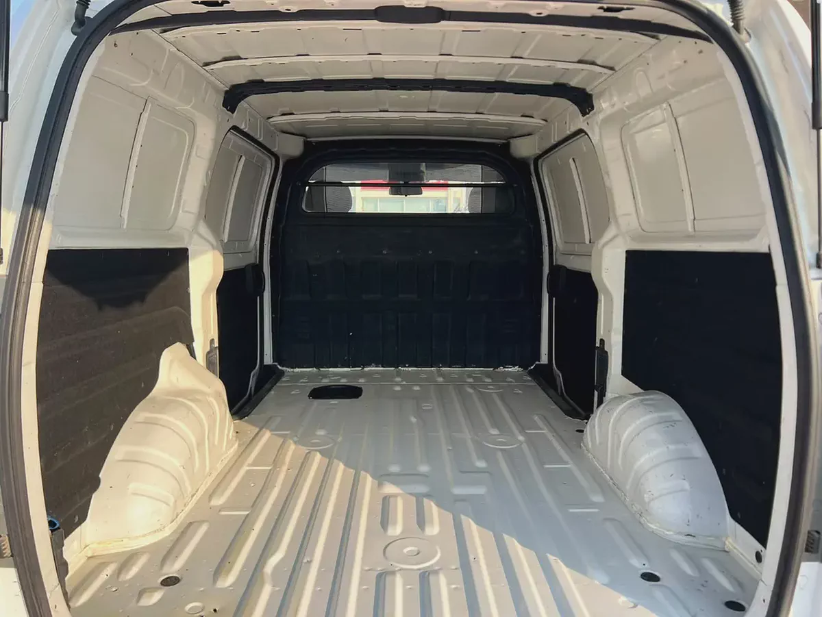 2021 Hyundai H1 | 3 Seats | Van | Manual | Petrol | GCC | Ref#1139-10-10