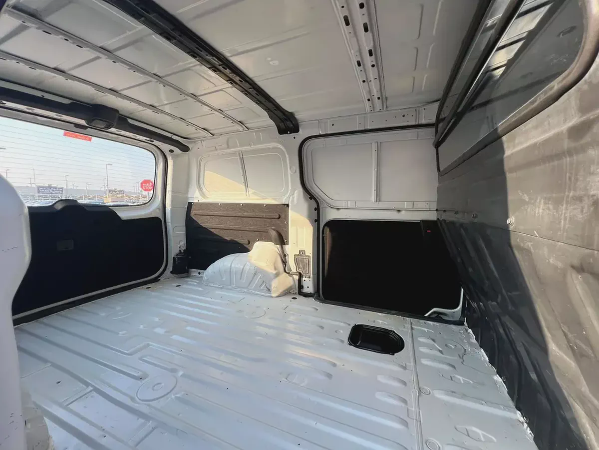 2021 Hyundai H1 | 3 Seats | Van | Manual | Petrol | GCC | Ref#1139-11-11