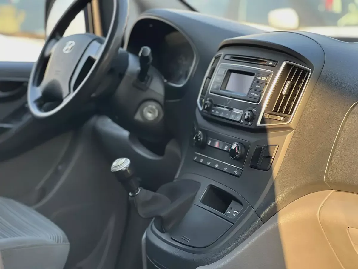 2021 Hyundai H1 | 3 Seats | Van | Manual | Petrol | GCC | Ref#1139-12-12