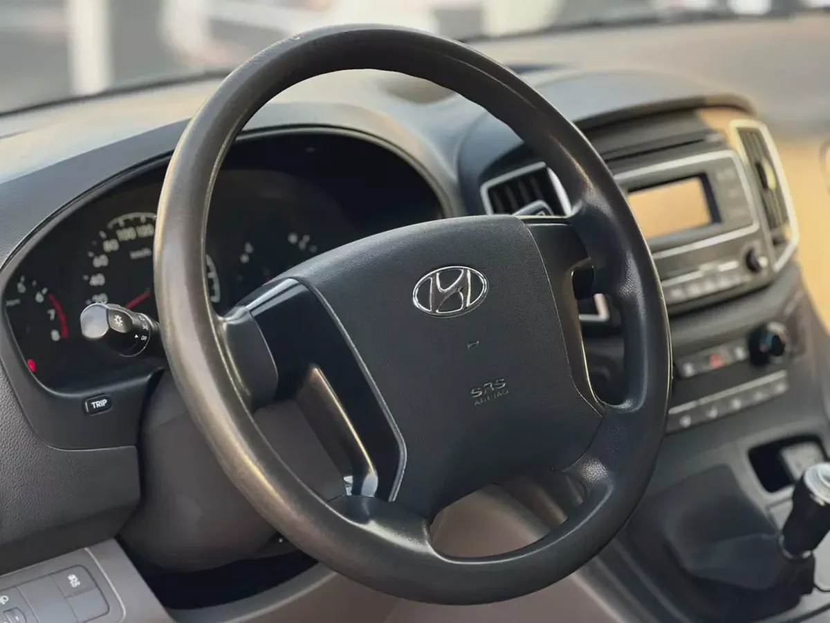 2021 Hyundai H1 | 3 Seats | Van | Manual | Petrol | GCC | Ref#1139-13-13
