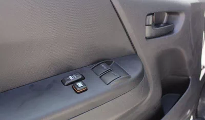 Toyota Hiace DLS - STANDARD ROOF DLS - STD ROOF Toyota Hiace 2.5L High Roof Diesel old ship 2024-12