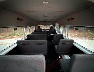 Nissan Urvan STANDARD 2.5 L | | GCC | Accident-Free | In Excellent Condition | 907 P.M-11