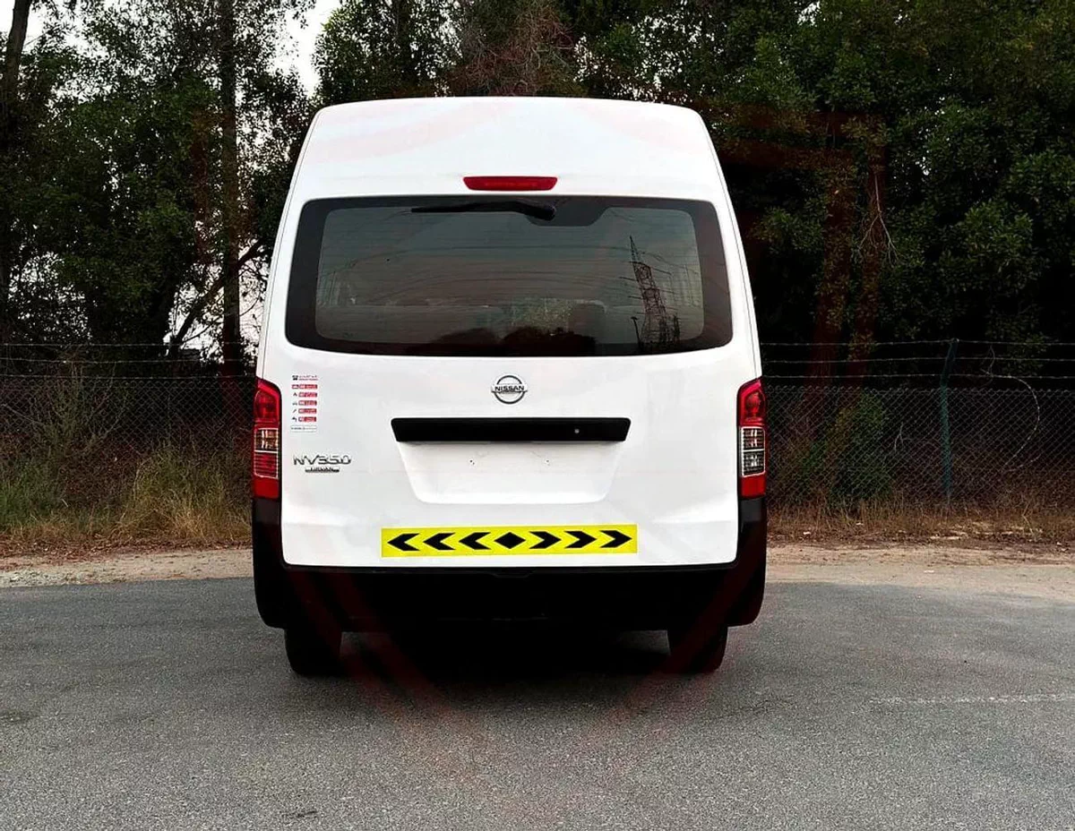 Nissan Urvan STANDARD 2.5 L | | GCC | Accident-Free | In Excellent Condition | 907 P.M-5-0
