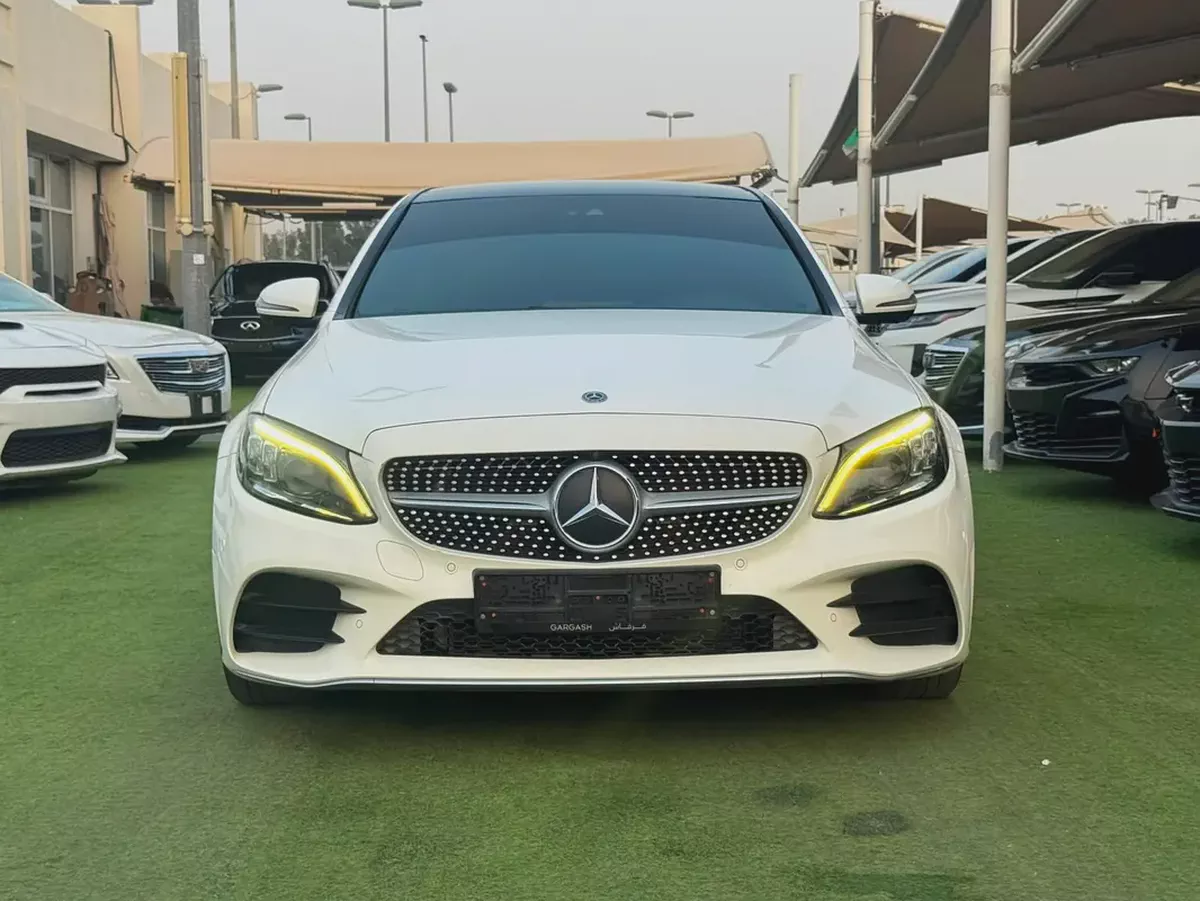 Mercedes-Benz C-Class C200 2019 GCC Specs - Excellent Condition-3-3