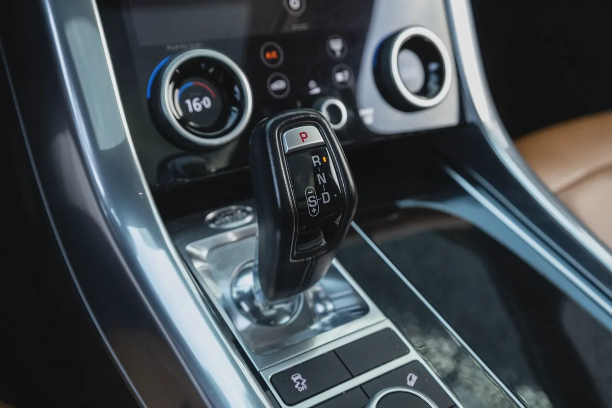 Land Rover Range Rover Sport 2020-10-10