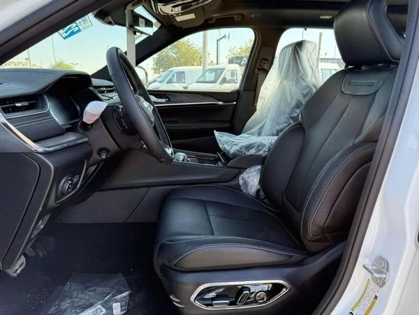 Jeep Grand Cherokee EXPORT PRICE - Grand Cherokee Overland 3.6L