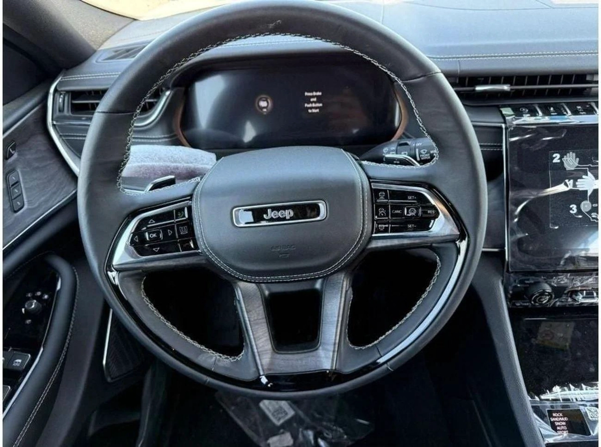 Jeep Grand Cherokee EXPORT PRICE - Grand Cherokee Overland 3.6L-3-3