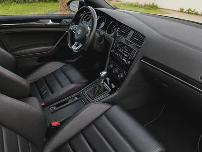 AED 2,300 EMI PM | VOLKSWAGEN GOLF | GTI P2 | LOW MILEAGE | ORIGINAL PAINT | 0% DOWNPAYMENT-14