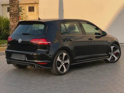 AED 2,300 EMI PM | VOLKSWAGEN GOLF | GTI P2 | LOW MILEAGE | ORIGINAL PAINT | 0% DOWNPAYMENT-3