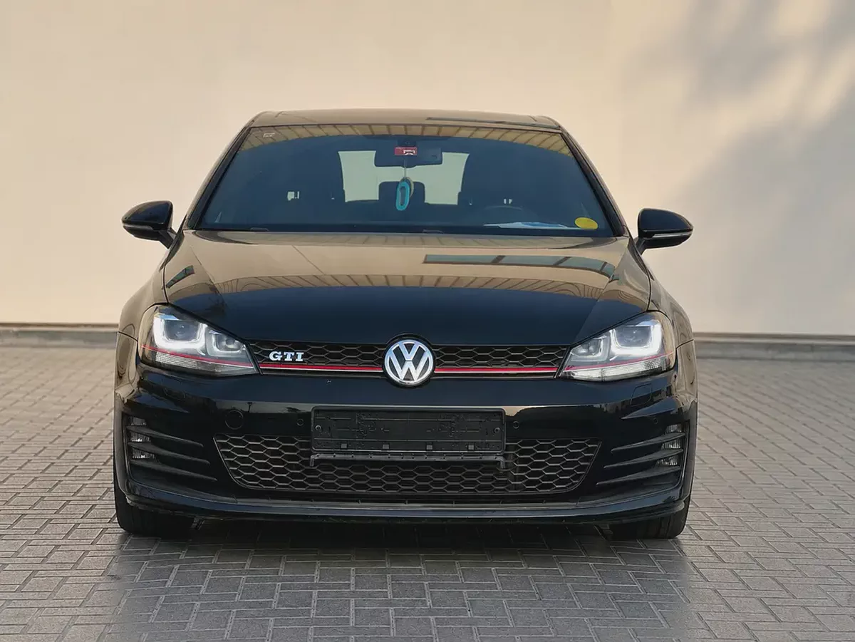 AED 2,300 EMI PM | VOLKSWAGEN GOLF | GTI P2 | LOW MILEAGE | ORIGINAL PAINT | 0% DOWNPAYMENT-7-7