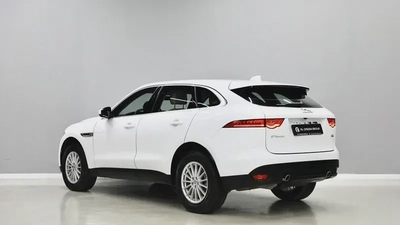 Jaguar F-Pace Prestige-10