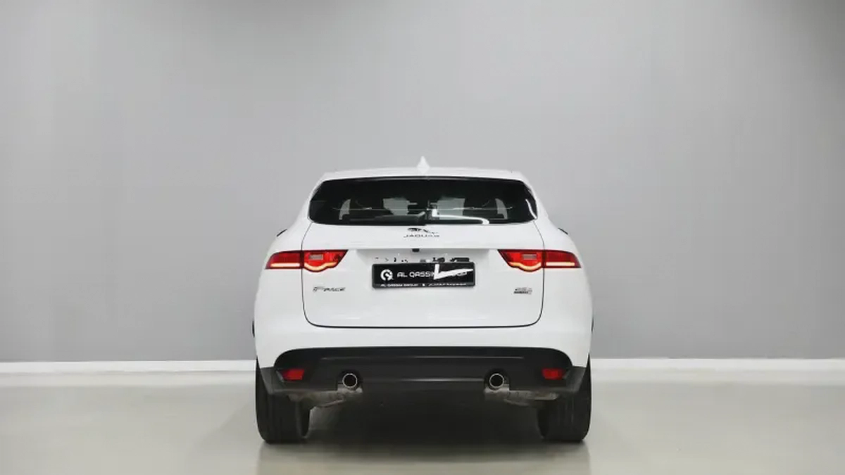 Jaguar F-Pace Prestige-8-8