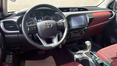 Toyota Hilux SGLX Toyota hilux 2.7L petrol AT MY25 SR5-6