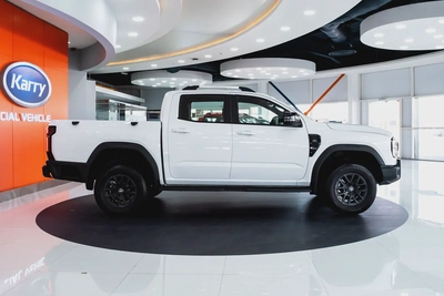2.4L PETROL | 4X4 | GCC | 5 YEAR / 200000 KM WARRANTY-3