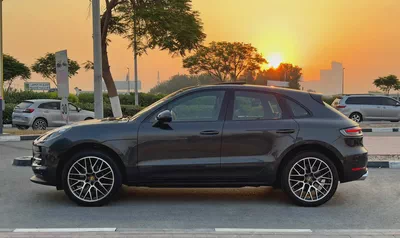 2021 Porsche Macan, GCC Specifications (Dealer Maintained)-3