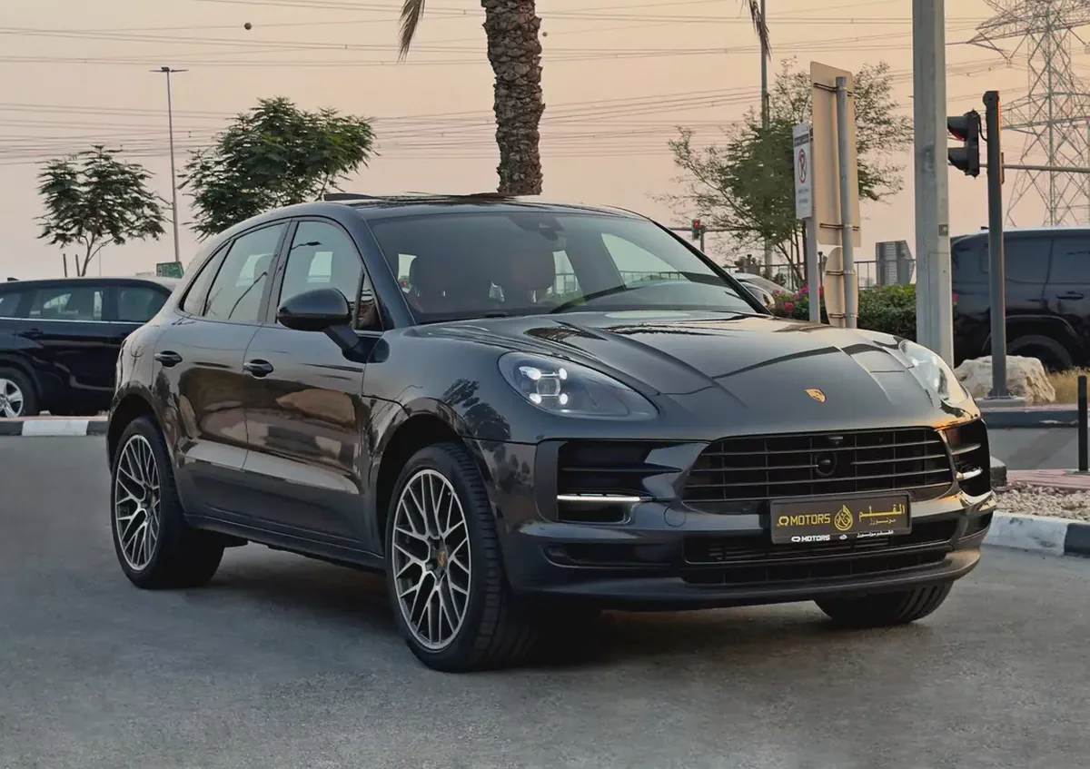 2021 Porsche Macan, GCC Specifications (Dealer Maintained)-2-2