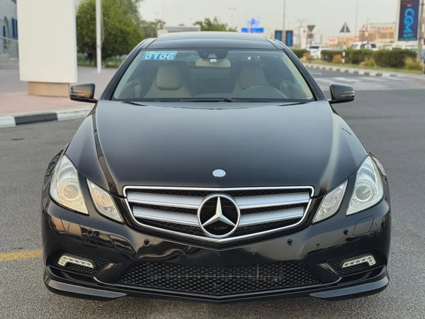 Mercedes-Benz E 550,V8 Coupe 2011, Japanese Specs, Excellent Condition