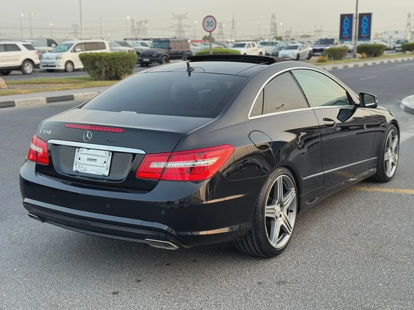 Mercedes-Benz E 550,V8 Coupe 2011, Japanese Specs, Excellent Condition