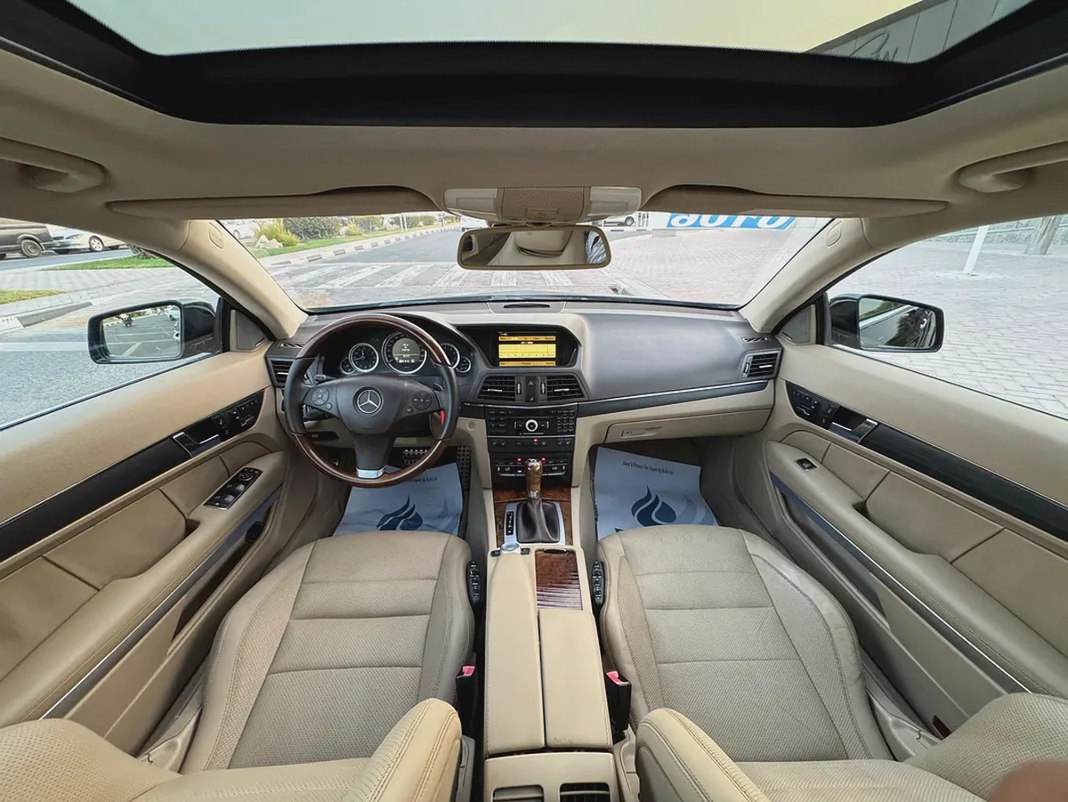 Mercedes-Benz E 550,V8 Coupe 2011, Japanese Specs, Excellent Condition-7-7