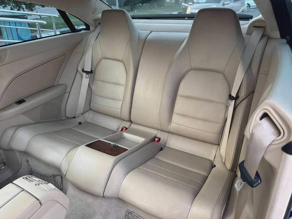Mercedes-Benz E 550,V8 Coupe 2011, Japanese Specs, Excellent Condition-12-12
