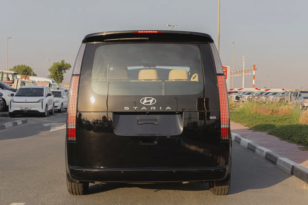 Hyundai Staria Comfort | GCC Specs | Automatic | Family Van | 2024 (Export)-4-4