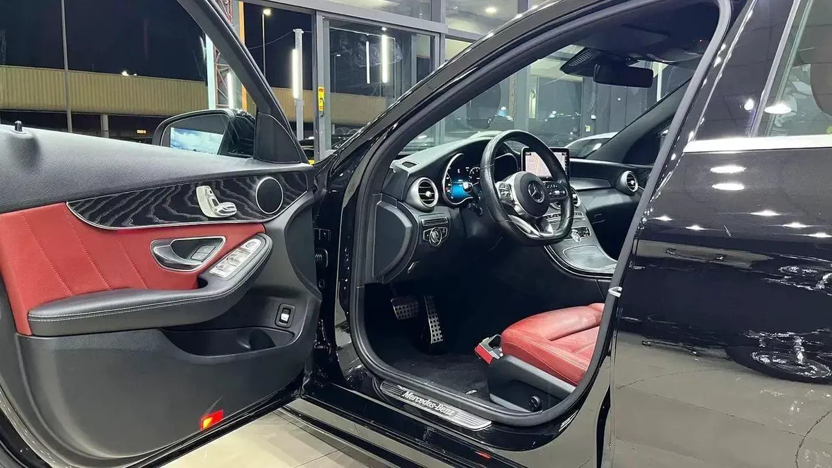 Mercedes Benz C200 AMG Mercedes-Benz C-Class 200 2019-9-0